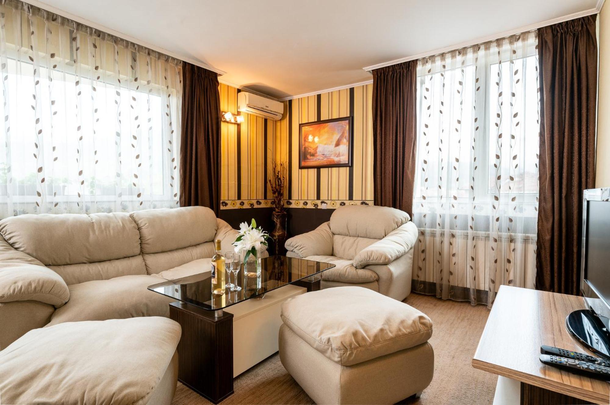 Spa Hotel Holiday Velingrad Exteriör bild