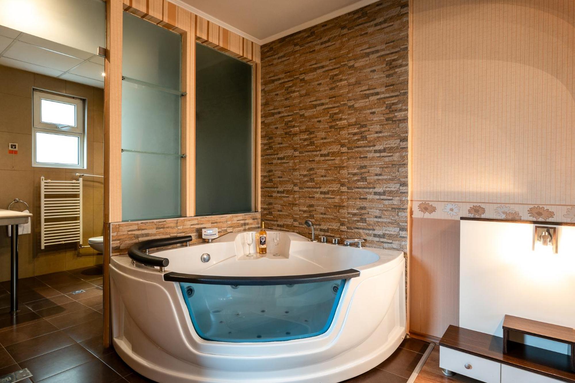 Spa Hotel Holiday Velingrad Exteriör bild