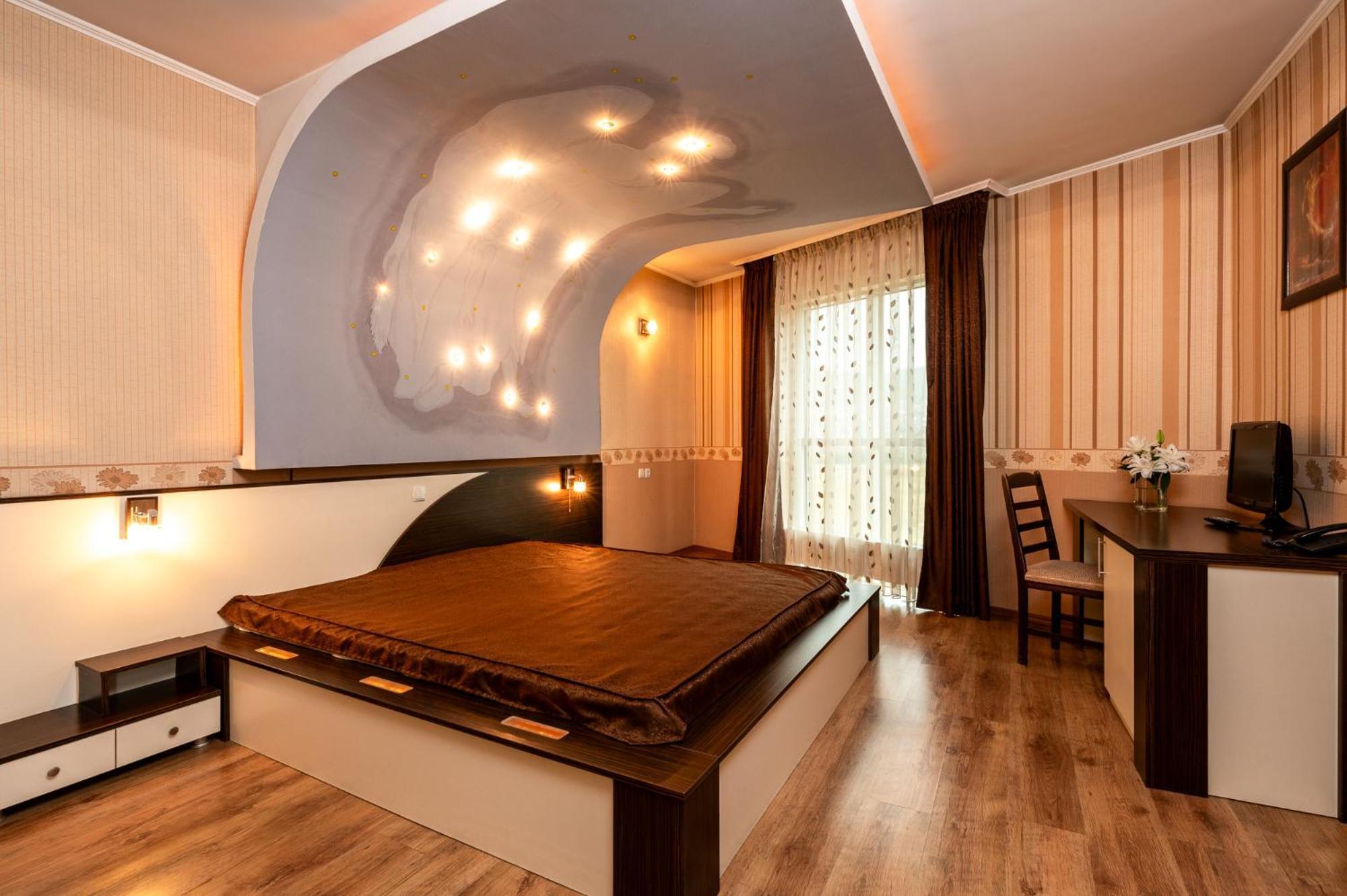 Spa Hotel Holiday Velingrad Exteriör bild