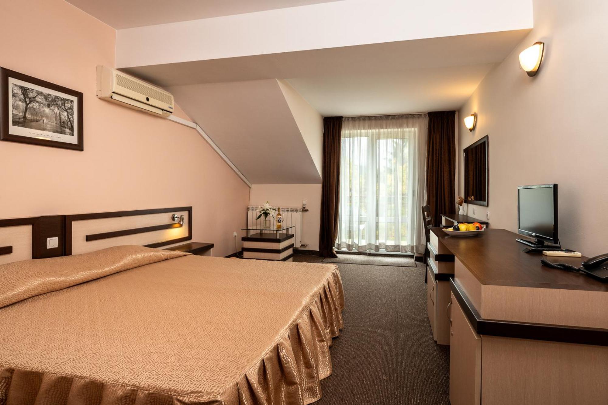 Spa Hotel Holiday Velingrad Exteriör bild