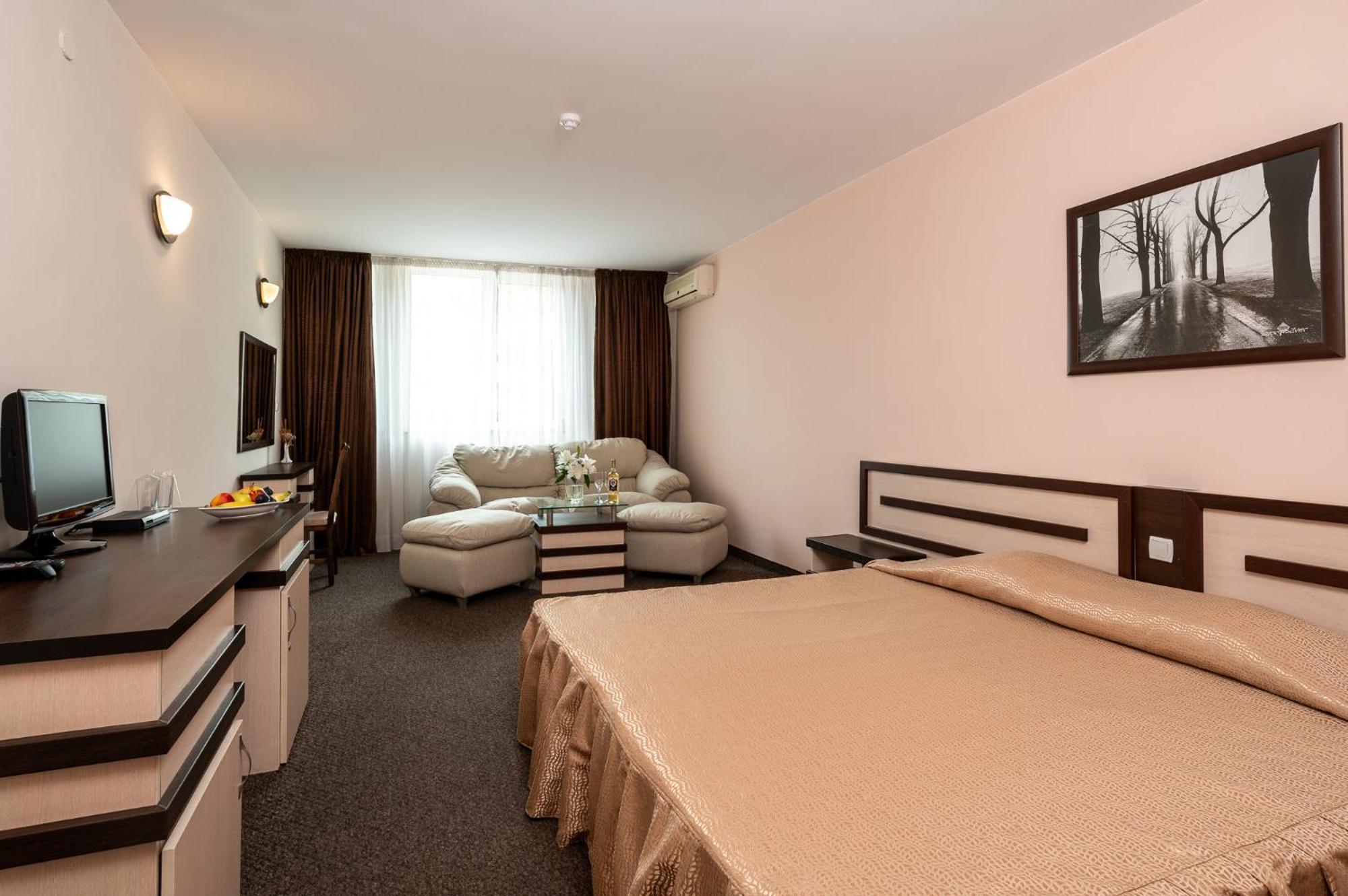 Spa Hotel Holiday Velingrad Exteriör bild