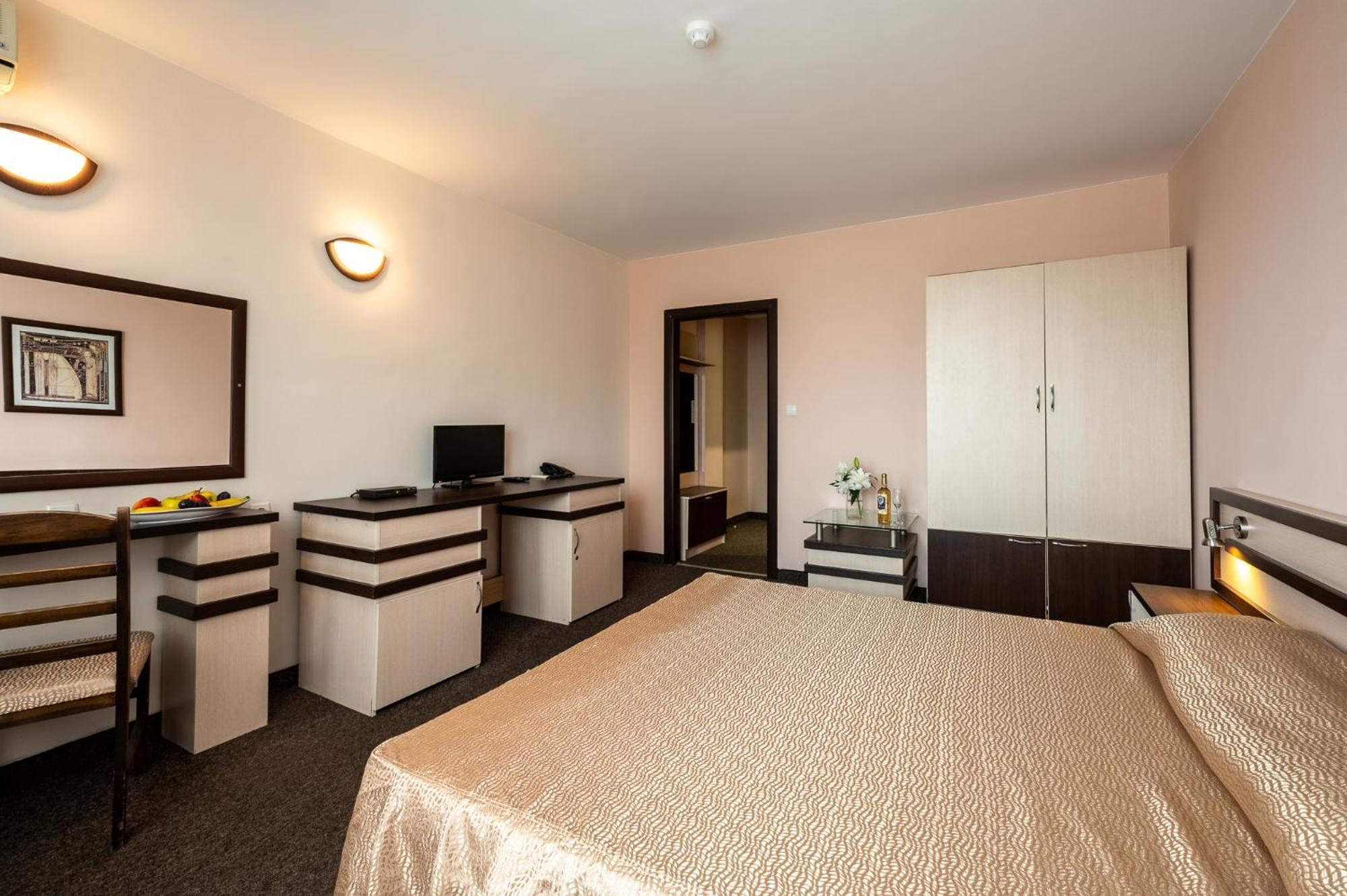 Spa Hotel Holiday Velingrad Exteriör bild
