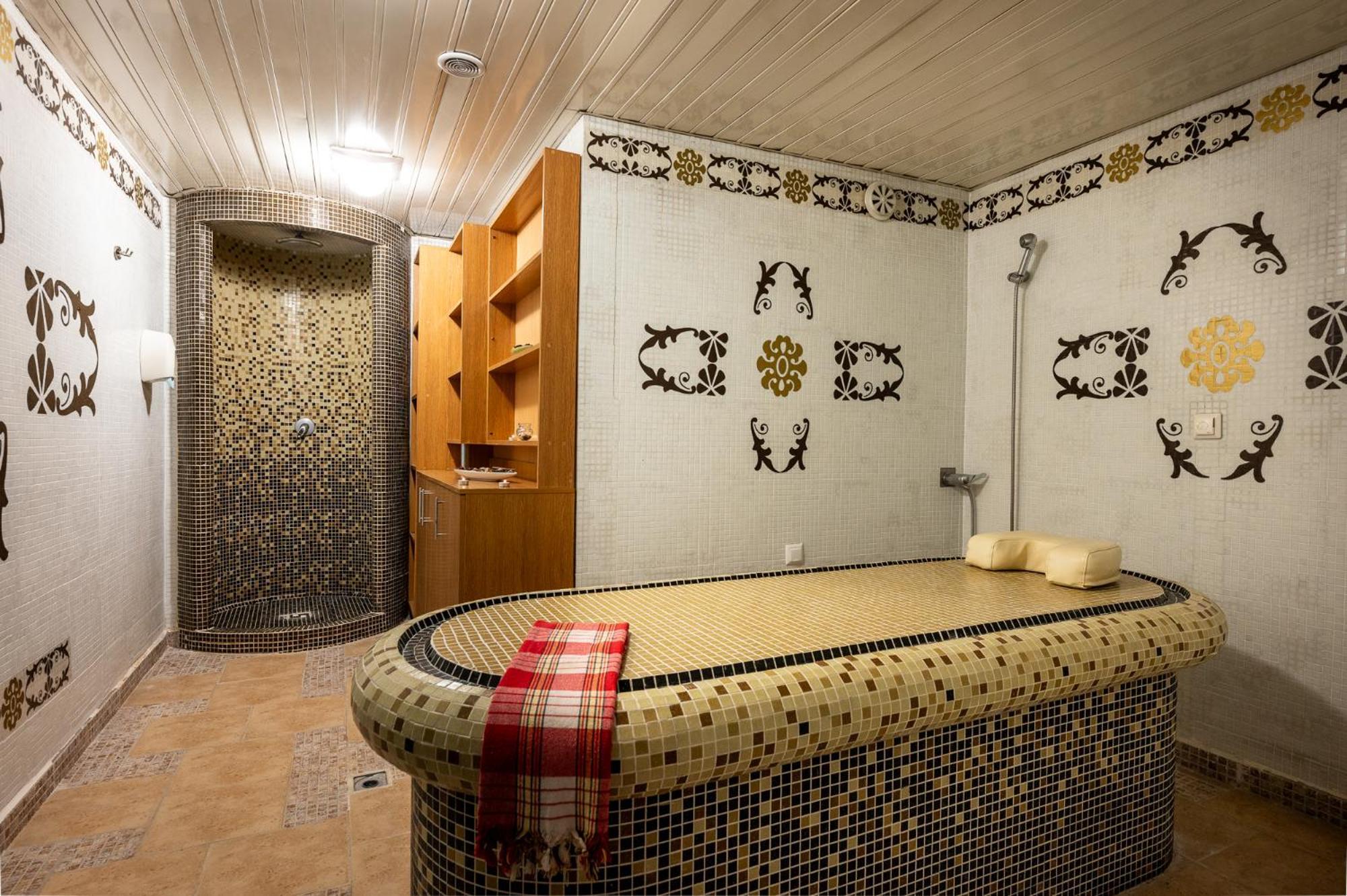 Spa Hotel Holiday Velingrad Exteriör bild