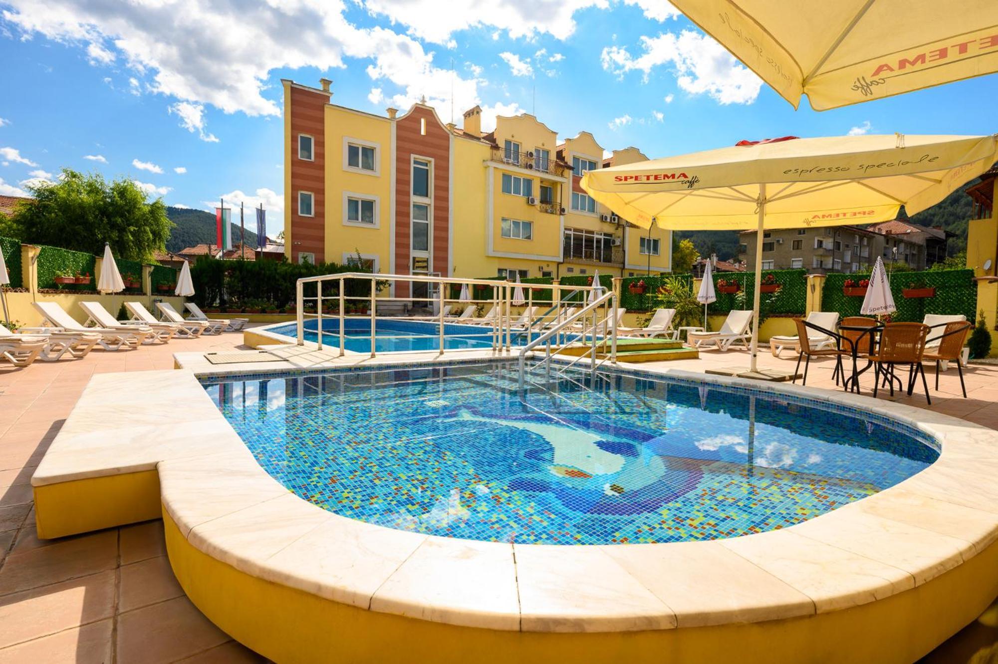 Spa Hotel Holiday Velingrad Exteriör bild
